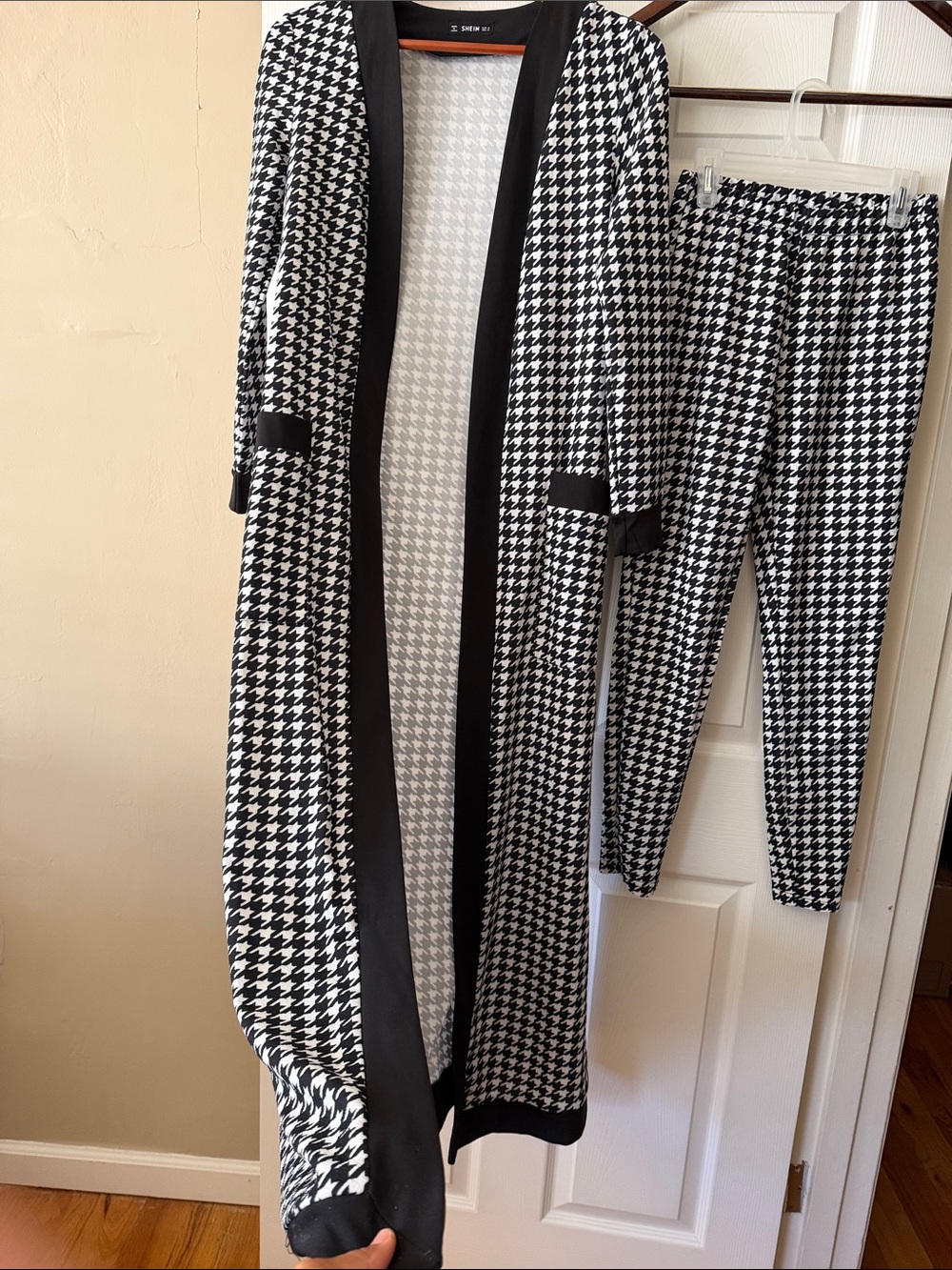 Chic Houndstooth Cardigan & Pants Set - Black and White, Like new. XS/S